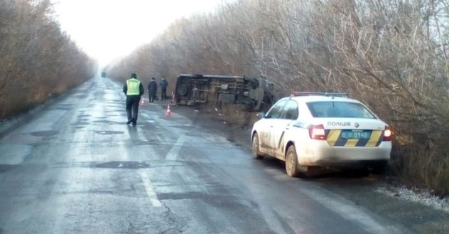 Инцидент в Житомирской области: перевернулась маршрутка с пассажирами