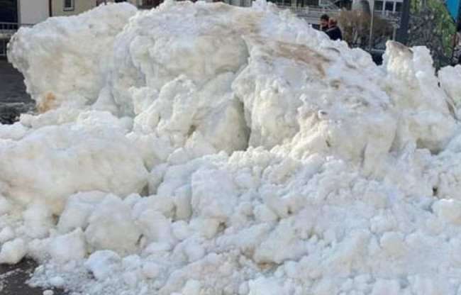 В Киев везут 150 тонн снега: появились подробности и видео