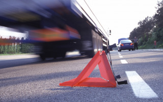 Мужчина в Киеве чудом выжил в страшном ДТП, видео