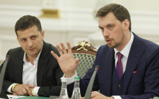 Президент Володимир Зеленський та Прем’єр Олексій Гончарук привітали українців з Різдвом