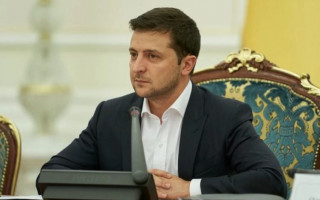 Президент звільнив трьох посадовців