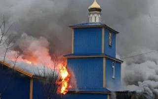 В Киеве  вспыхнул мощный  пожар, фото