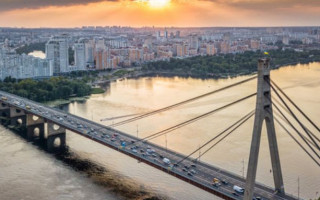 ЧП на столичном мосту: оторвался деформационный шов