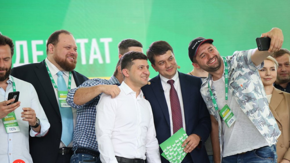 Украинцев ждет ряд приятных изменений: у Зеленского составили список