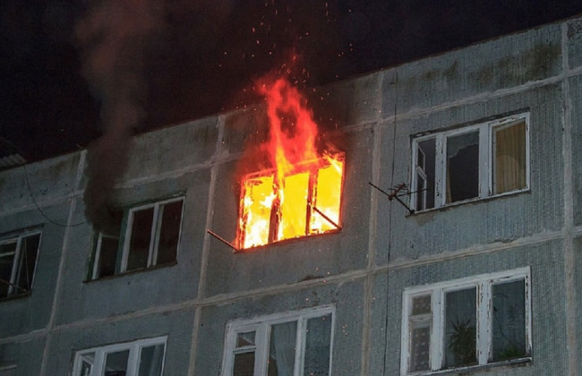 В Тернополе вспыхнул пожар: горела многоэтажка, есть погибший