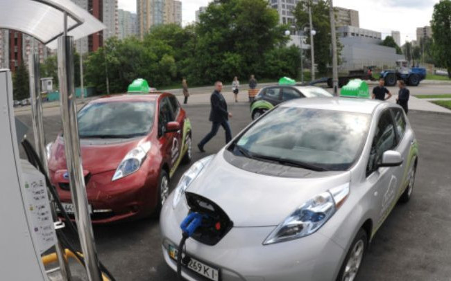 Електрокари в Україні: що нового чекає на їх власників у 2020 році