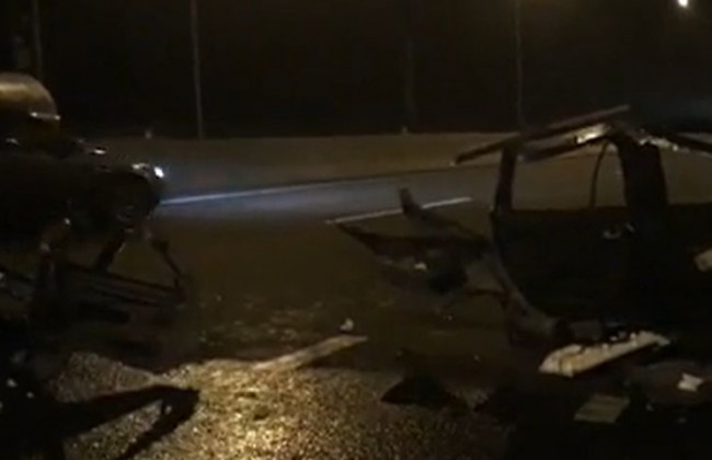 Автомобиль разорвало на две части: под Киевом произошло серьезное ДТП, видео