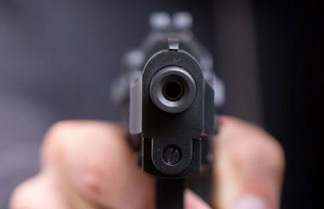 Неизвестные устроили перестрелку возле ночного клуба в Ровно: есть пострадавший