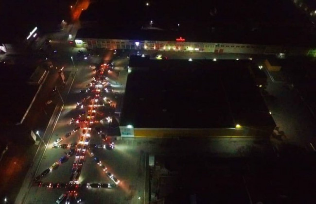 Новая автоелка: мелитопольские водители приняли участие в флешмобе