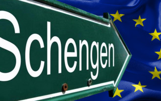 Украинцы будут проходить платные проверки при въезде в страны Европы