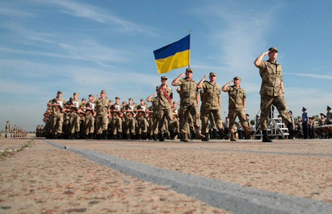У Міноборони назвали число строковиків, які стали контрактниками