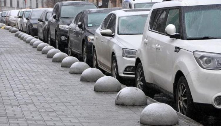 Столичних водіїв попередили про нову схему паркування