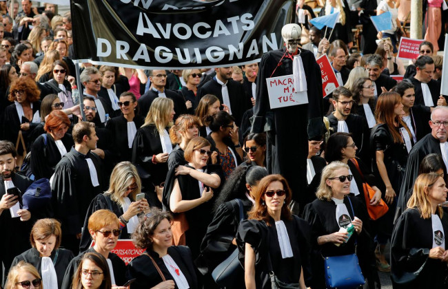 Почему во Франции взбунтовались адвокаты