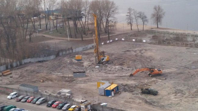 Застройка Никольской слободки: киевляне устроили протест