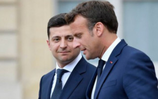 Зеленський обговорив з Макроном співпрацю у розслідуванні збиття літака МАУ в Ірані
