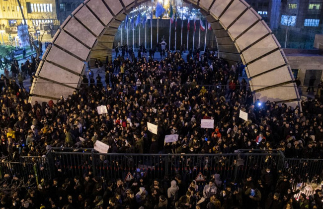 Массовые протесты в Иране: силовики применили слезоточивый газ