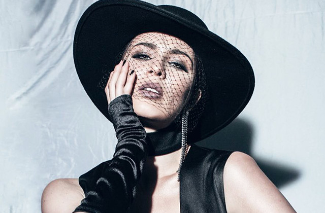 В центре Киева обокрали известную певицу