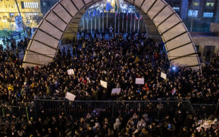 Массовые протесты в Иране: силовики применили слезоточивый газ