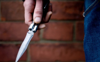 В столичном кафе на Виноградаре мужчину пырнули ножом: подробности