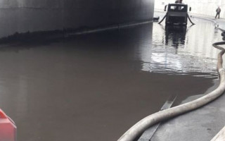 Потоп в Киеве: залило автомобильный тоннель