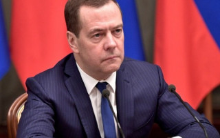 Медведев уходит с поста премьер-министра: Путин предложил ему новую должность