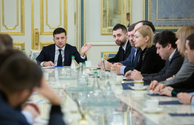 Президент відкликав законопроект про децентралізацію