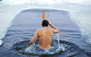 Свято Водохреща: список місць в Києві, де можна зануритись в ополонку