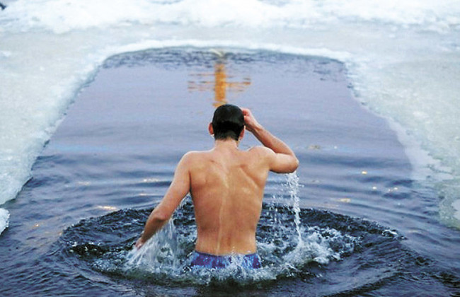 Свято Водохреща: список місць в Києві, де можна зануритись в ополонку