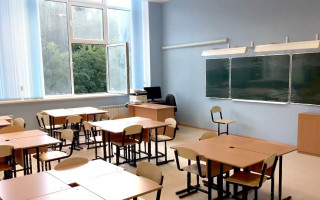 В Украине учителей-пенсионеров переведут на контракты