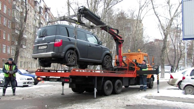 Назвали автомобілі, які найчастіше евакуюють у Києві