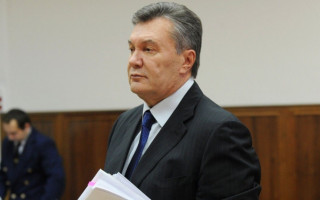 Суд наклав арешт на кошти оточення Януковича