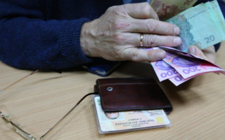 Поетапне збільшення пенсій: кому пощастить отримати надбавку вже навесні