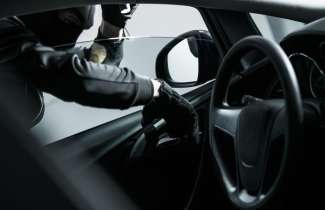 У столиці викрили групу крадіїв елітних авто: фото