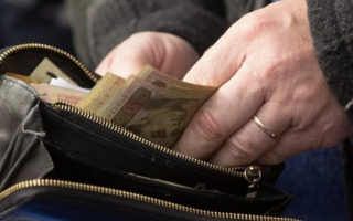 Пенсии жителям ОРДЛО: почему не удается решить проблему выплат