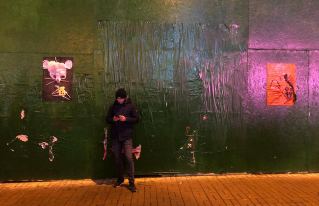 Киевлян удивили необычными картинами на Крещатике, фото