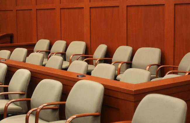 Державна судова адміністрація визнає недостатню кількість присяжних