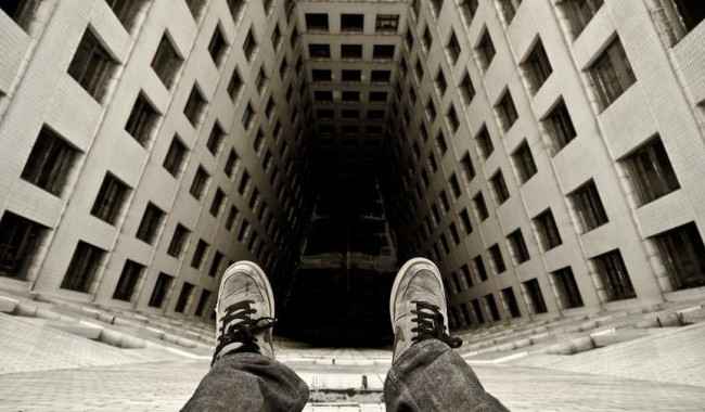 В Луцке мужчина выпрыгнул из окна во время конвоирования в суд