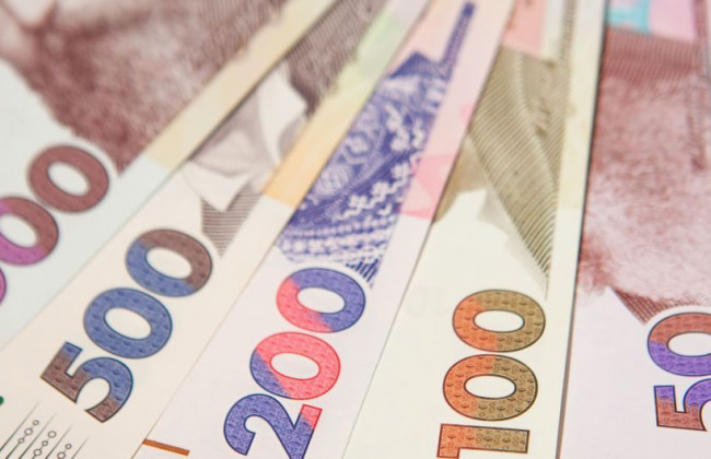 Третина українців готова проміняти свободу на гроші: дослідження