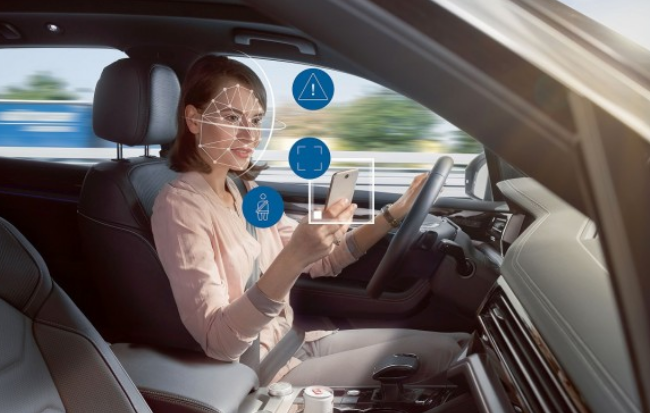 Автомобили начнут контролировать водителей: немецкая компания разработала новую систему