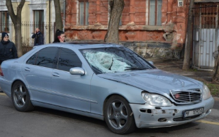 В Николаеве водитель снес насмерть женщину, видео