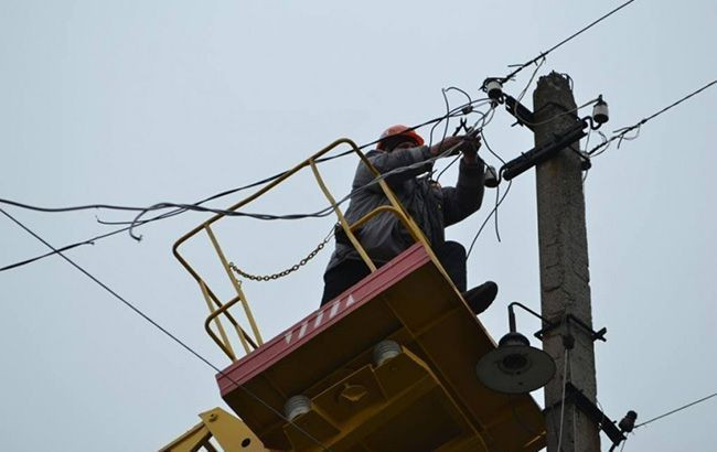 Непогода в Украине: 600 населенных пунктов остались без электричества