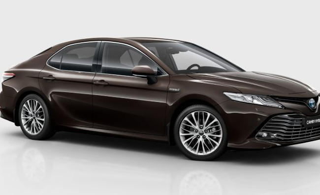 Назвали ТОП-3 найкращих уживаних седани бізнес-класу