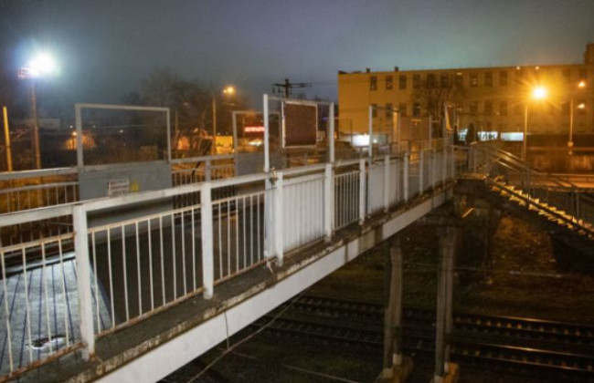 Начал раздевать и угрожать: в Киеве напали на женщину