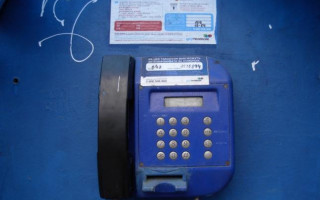 Укртелеком відключає таксофони по Україні