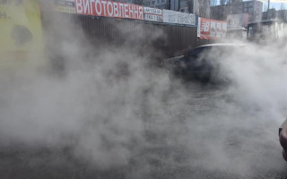 Потоп на столичній Борщагівці: машини в окропі, фото