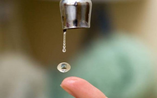 На некоторых улицах столицы исчезла вода: адреса