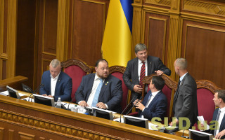 Депутати продовжують розглядати законопроект про ринок землі, трансляція