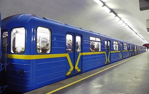 Трагедія в Києві: у метро раптово помер чоловік