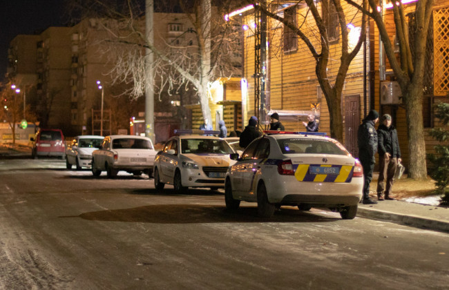 Поножовщина на Троещине: пострадали два человека