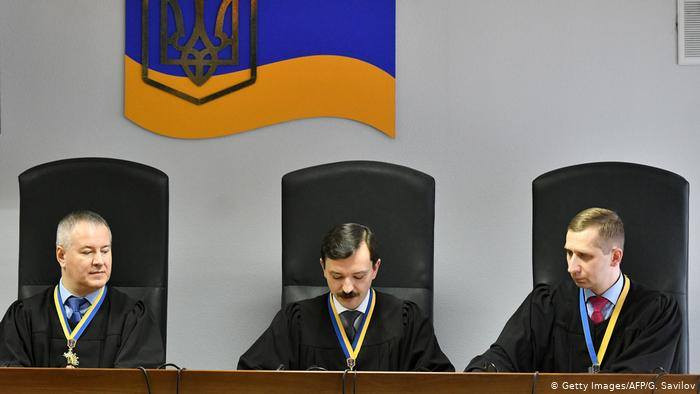 В Высшем совете правосудия отказались открыть дисциплинарное дело на судей, приговоривших экс-президента к 13 годам лишения свободы